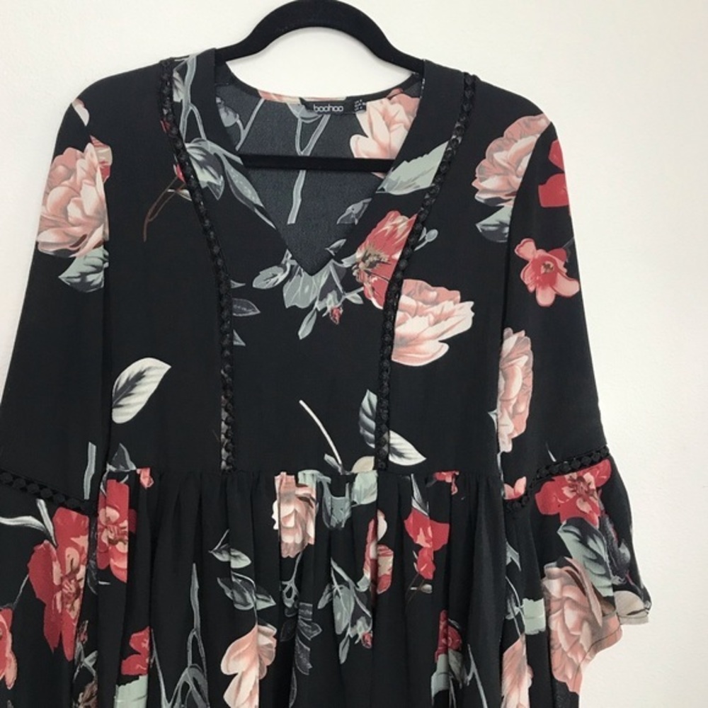 BOOHOO || FLORAL DRESS✨ - Picture 3 of 7